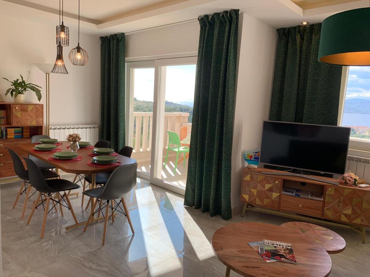 Apartments Carol 챠브타트 외부 사진
