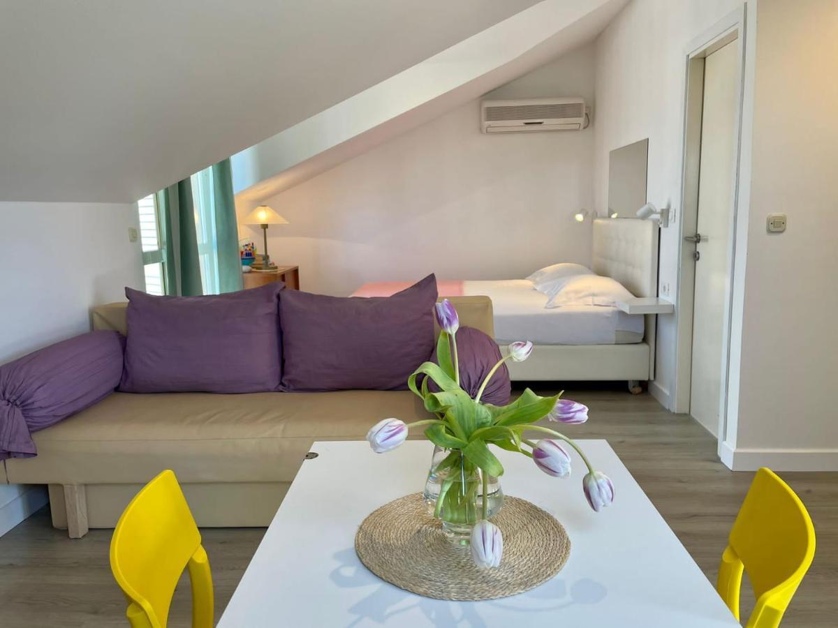 Apartments Carol 챠브타트 외부 사진